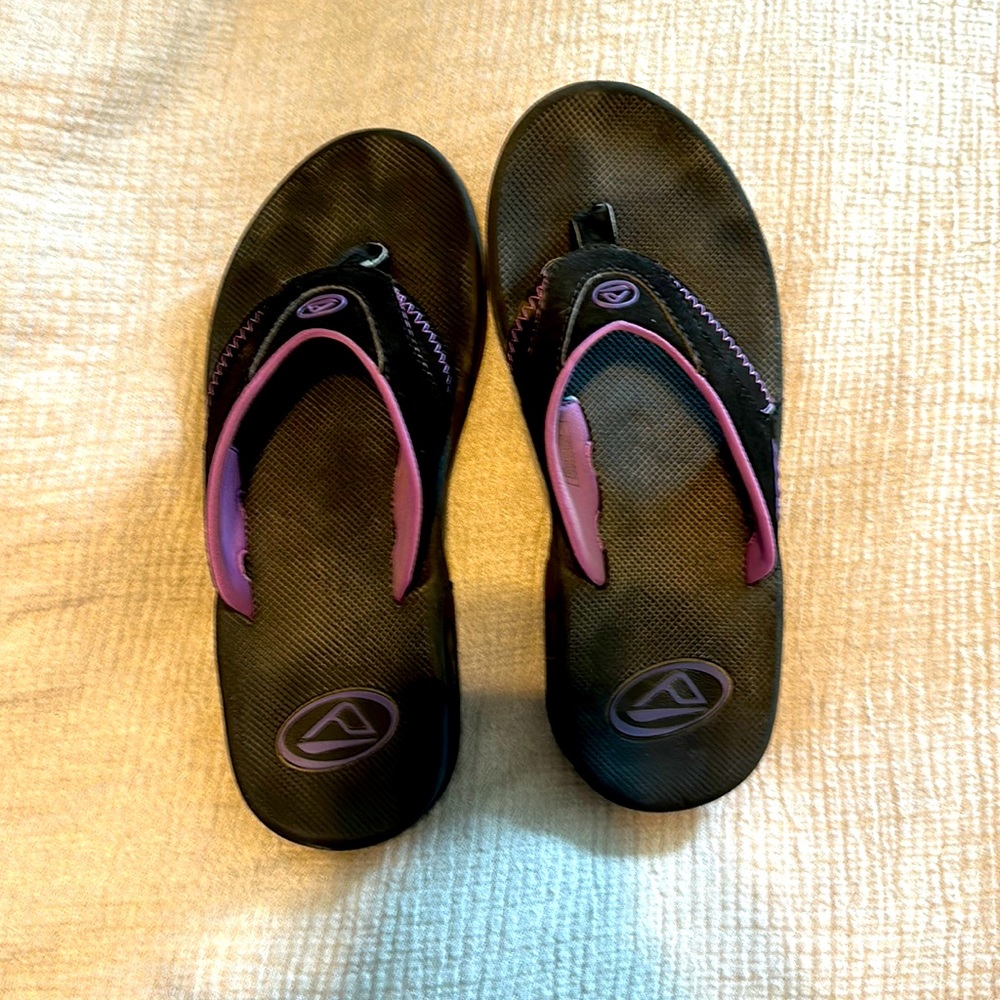 Women’s Reef Sandals with Bottle opener size 8